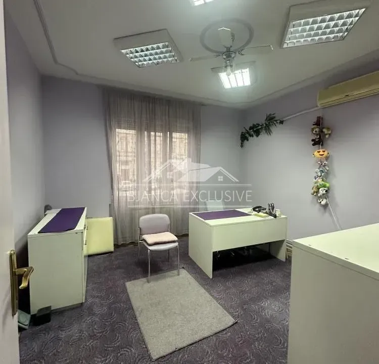 Prodaja, trosoban stan, 76m², Stari Grad, Beograd