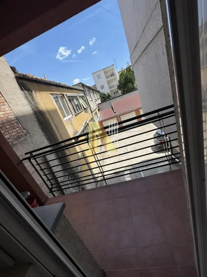Izdavanje, jednosoban stan, 35m², Rotkvarija, Novi Sad Sve Podlokacije