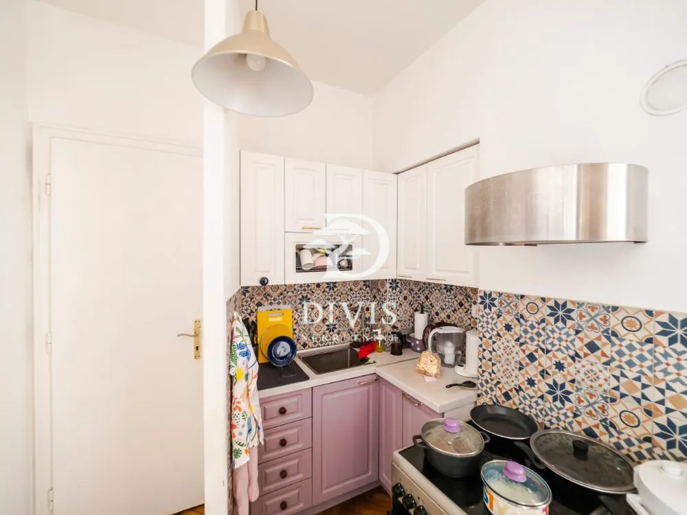Prodaja, trosoban stan, 72m², Obilićev Venac, Beograd