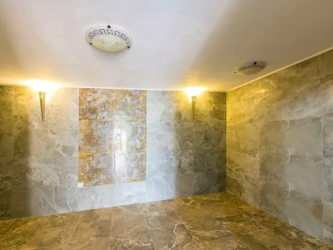 Sale, house, 190m², Kotor, Crna Gora - image 31