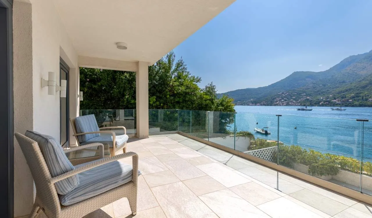 Sale, house, 423m², Lepetani, Tivat