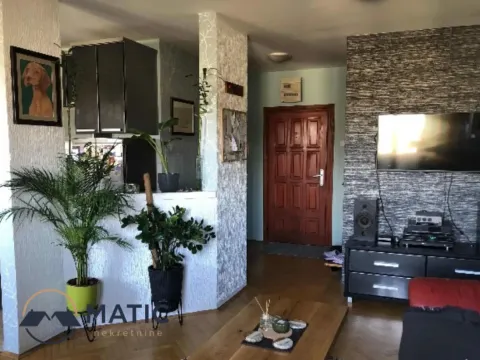 Sale, three bedroom apartment, 72m², Nova Detelinara, Novi Sad Sve Podlokacije - image 19