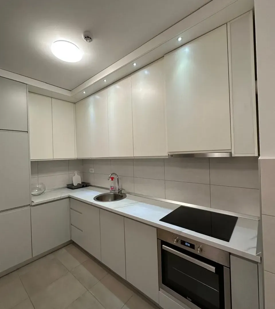 Izdavanje, dvosoban stan, 64m², City Kej, Podgorica