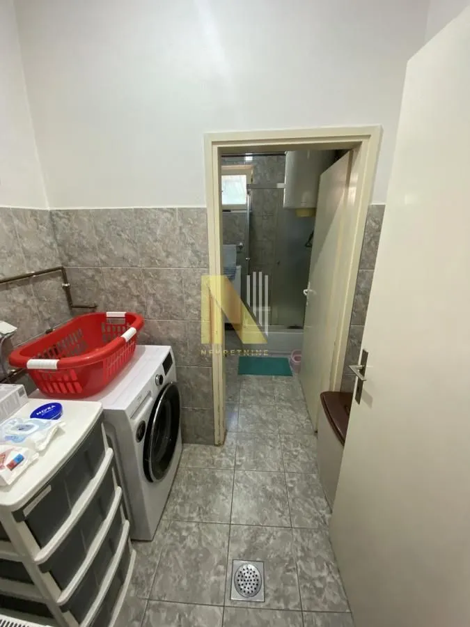 Prodaja, kuća, 224m², Kać, Novi Sad Sve Podlokacije