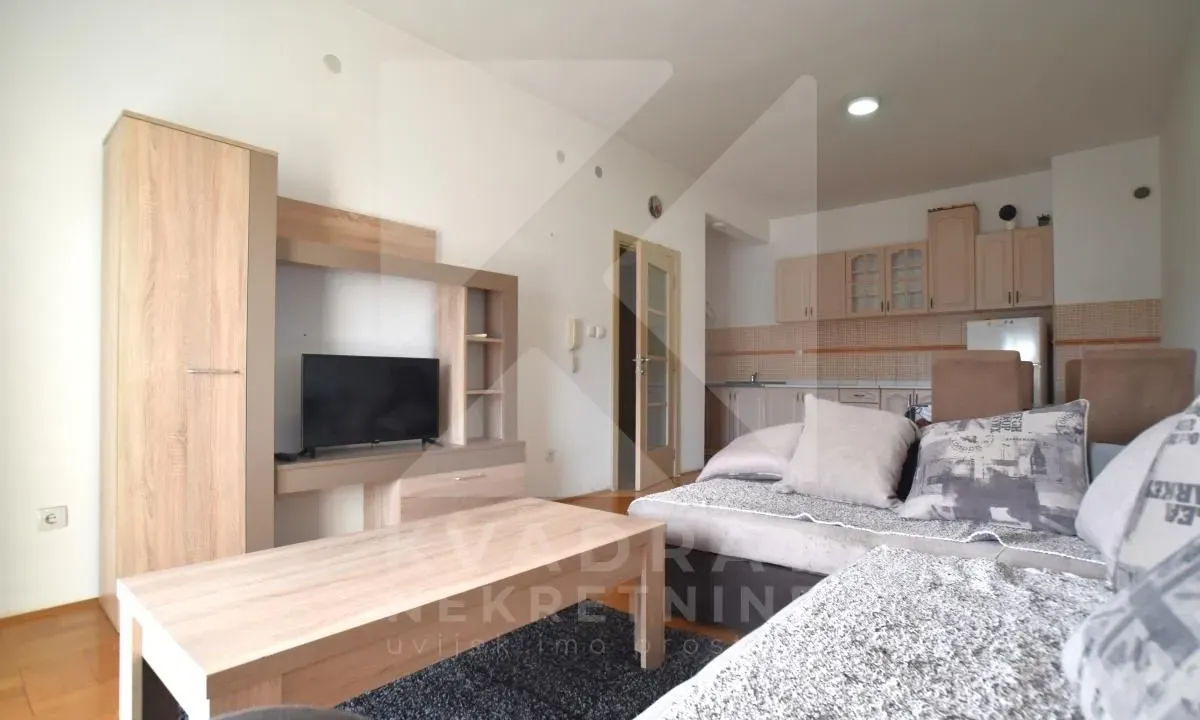 Prodaja, dvosoban stan, 70m², Stari Aerodrom, Podgorica