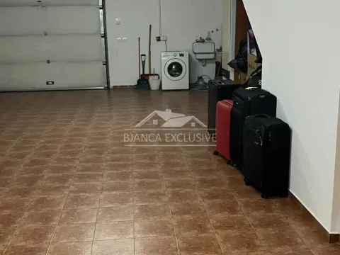 Prodaja, stan, 231m², Savski Venac, Beograd - image 18