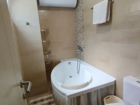 Prodaja, dvosoban stan, 64m², Njivice, Herceg Novi - image 15