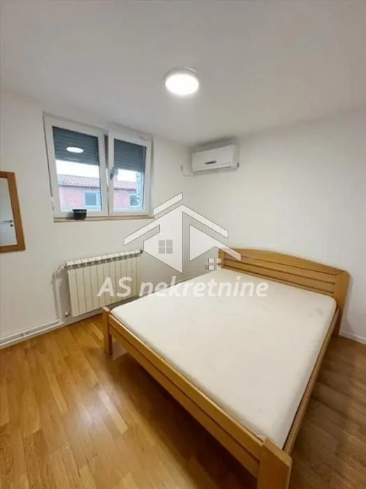 Izdavanje, trosoban stan, 72m², Novi Beograd Blok 29, Novi Beograd Sve Podlokacije