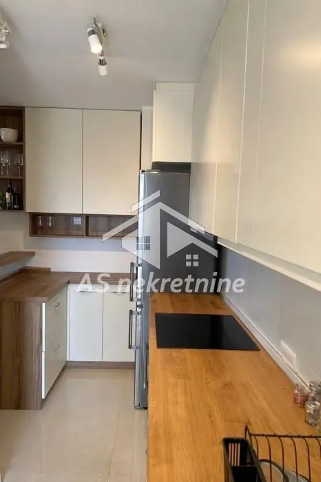 Rent, three bedroom apartment, 80m², Voždovac Sve Podlokacije, Beograd