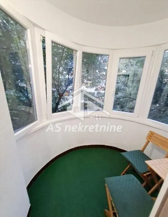 Izdavanje, dvosoban stan, 47m², Slavija, Vračar Sve Podlokacije