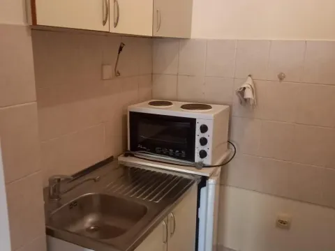 Izdavanje, jednosoban stan, 32m², Socijalno, Novi Sad Sve Podlokacije - image 7