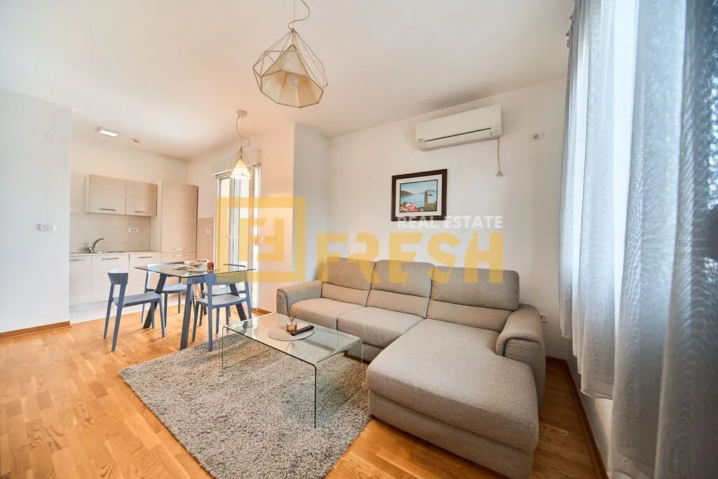 Izdavanje, jednosoban stan, 42m², City Kvart, Podgorica