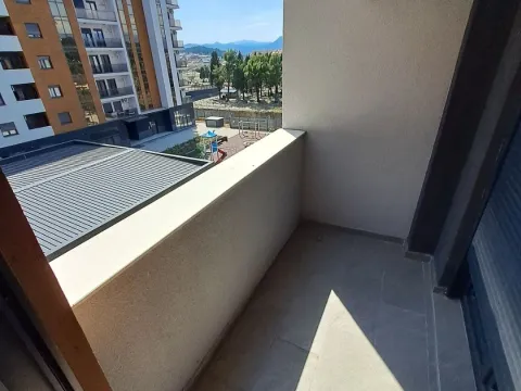 Izdavanje, jednosoban stan, 41m², Stari Aerodrom, Podgorica - image 8