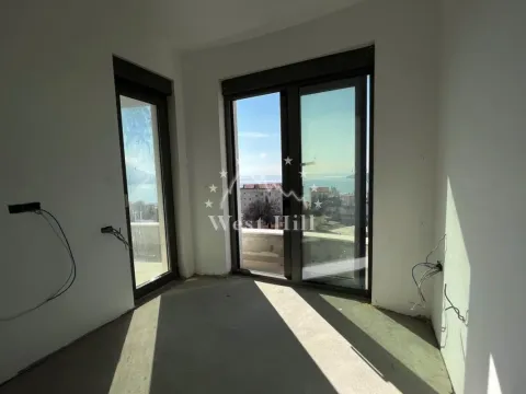 Sale, one bedroom apartment, 27m², Bečići, Budva - image 9