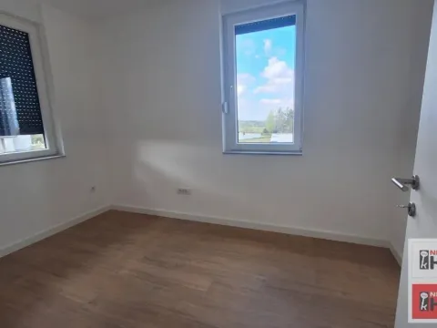 Prodaja, trosoban stan, 72m², Alibegovac, Petrovaradin - image 12