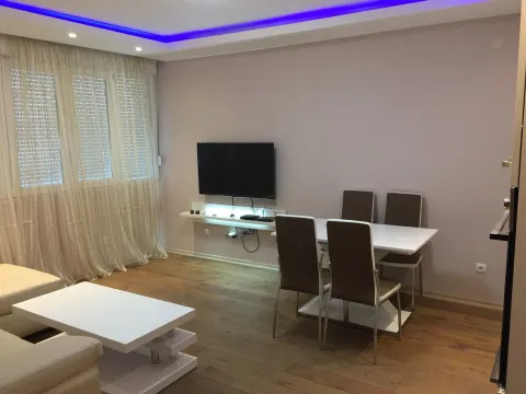 Izdavanje, stan, 45m², Centar, Podgorica