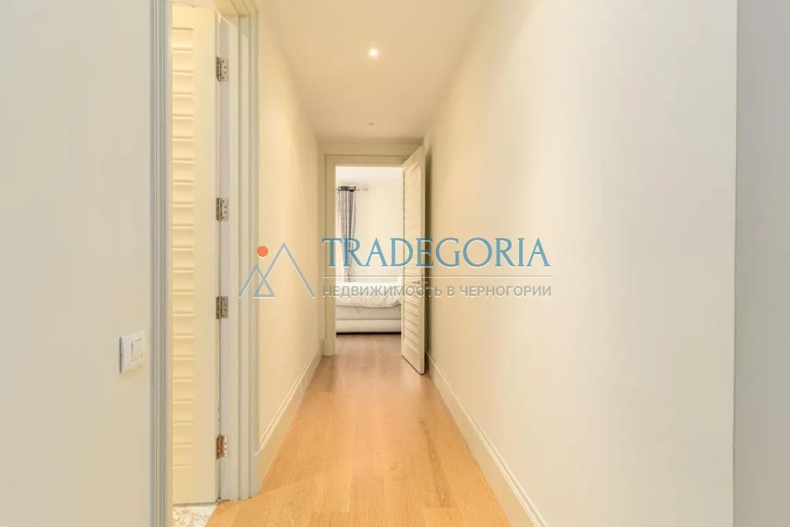 Prodaja, dvosoban stan, 122m², Tivat, Crna Gora