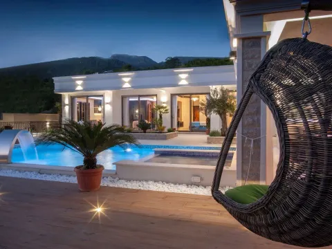 Prodaja, kuća, 190m², Prijevor, Budva - image 24