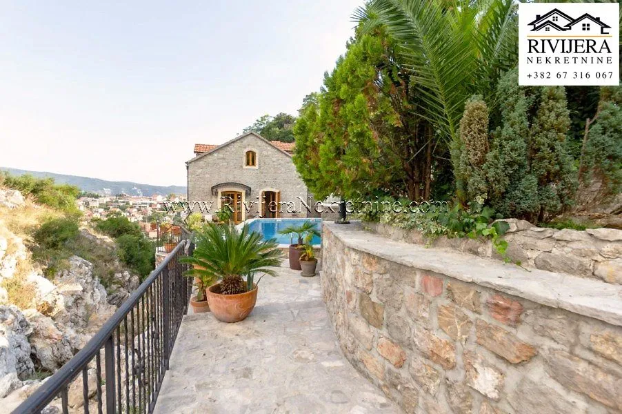Prodaja, kuća, 226m², Podi, Herceg Novi