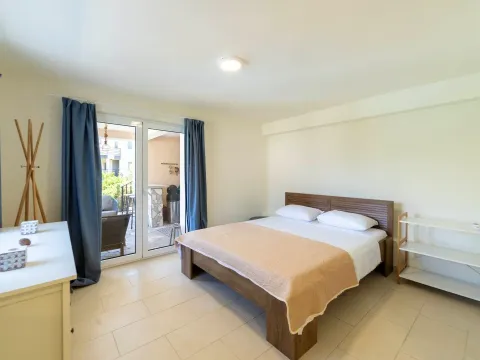 Prodaja, kuća, 224m², Tivat, Crna Gora - image 18