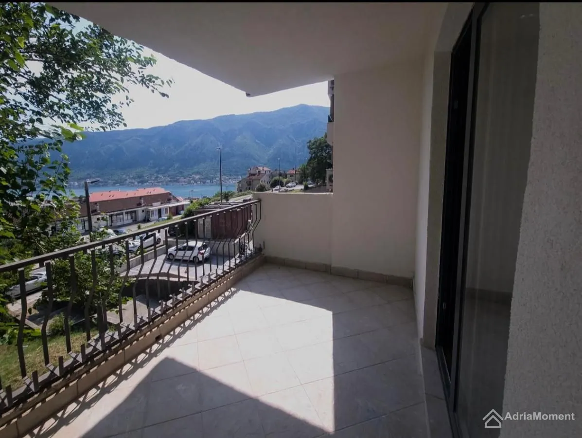 Sale, studio apartment, 46m², Dobrota, Kotor