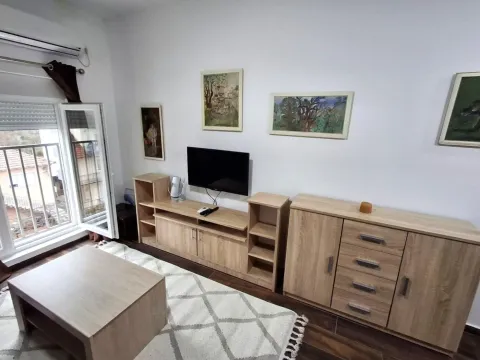 Izdavanje, stan, 25m², Dalmatinska ulica, Podgorica - image 4