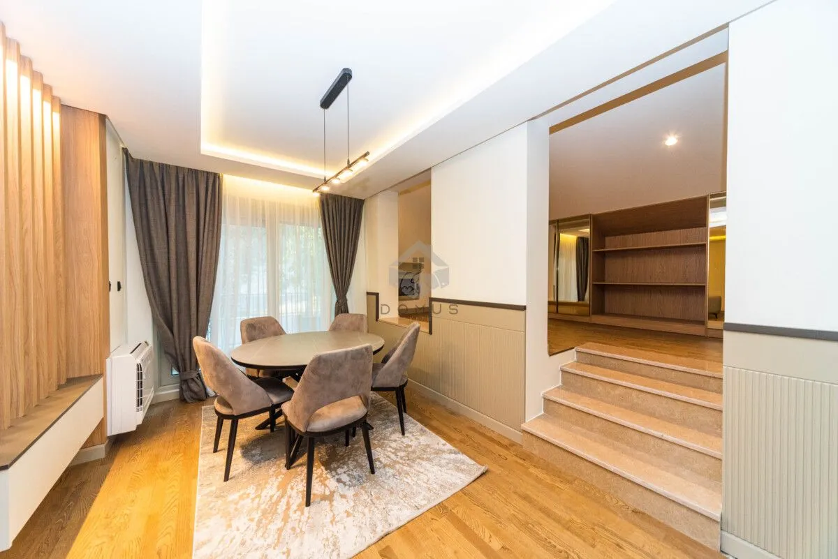 Izdavanje, kuća, 280m², Stari Aerodrom, Podgorica