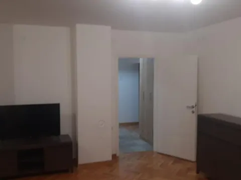 Izdavanje, dvosoban stan, 54m², Centar, Niš - image 4