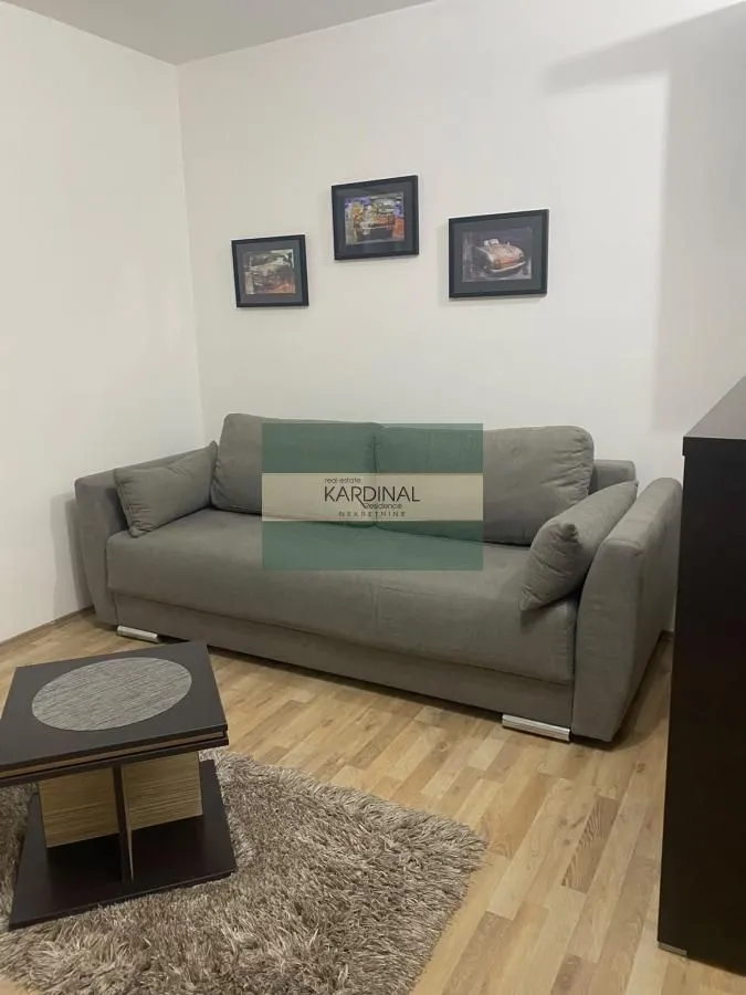 Izdavanje, garsonjera, 30m², Kajsijar, Jagodina