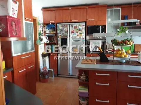 Prodaja, kuća, 400m², Altina, Beograd - image 6