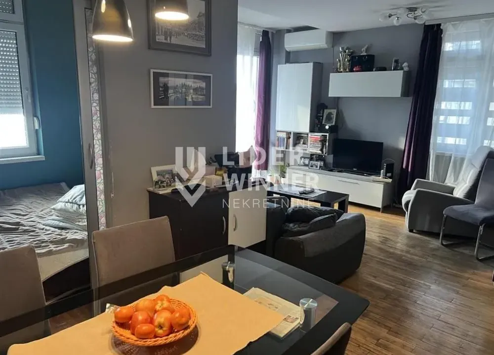 Prodaja, trosoban stan, 85m², Novi Beograd Blok 72, Novi Beograd Sve Podlokacije