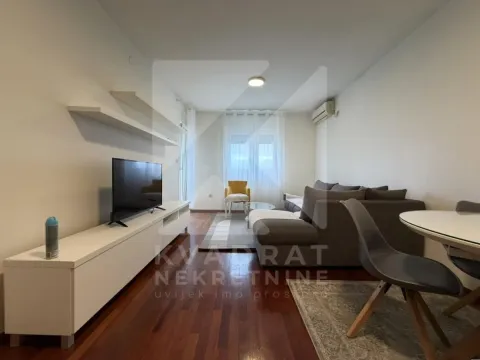 Rent, one bedroom apartment, 43m², Stari Aerodrom, Podgorica - image 1