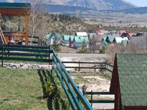 Izdavanje, kuća, 65m², Borje, Žabljak - image 13