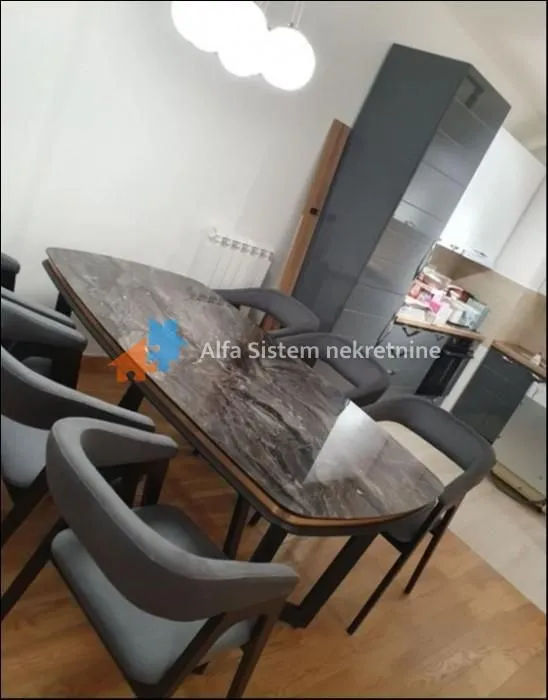 Izdavanje, četvorosoban stan, 105m², Novi Beograd Blok 65, Novi Beograd Sve Podlokacije