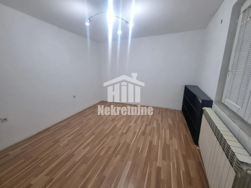 Izdavanje, trosoban stan, 69m², Zemun Sve Podlokacije, Beograd