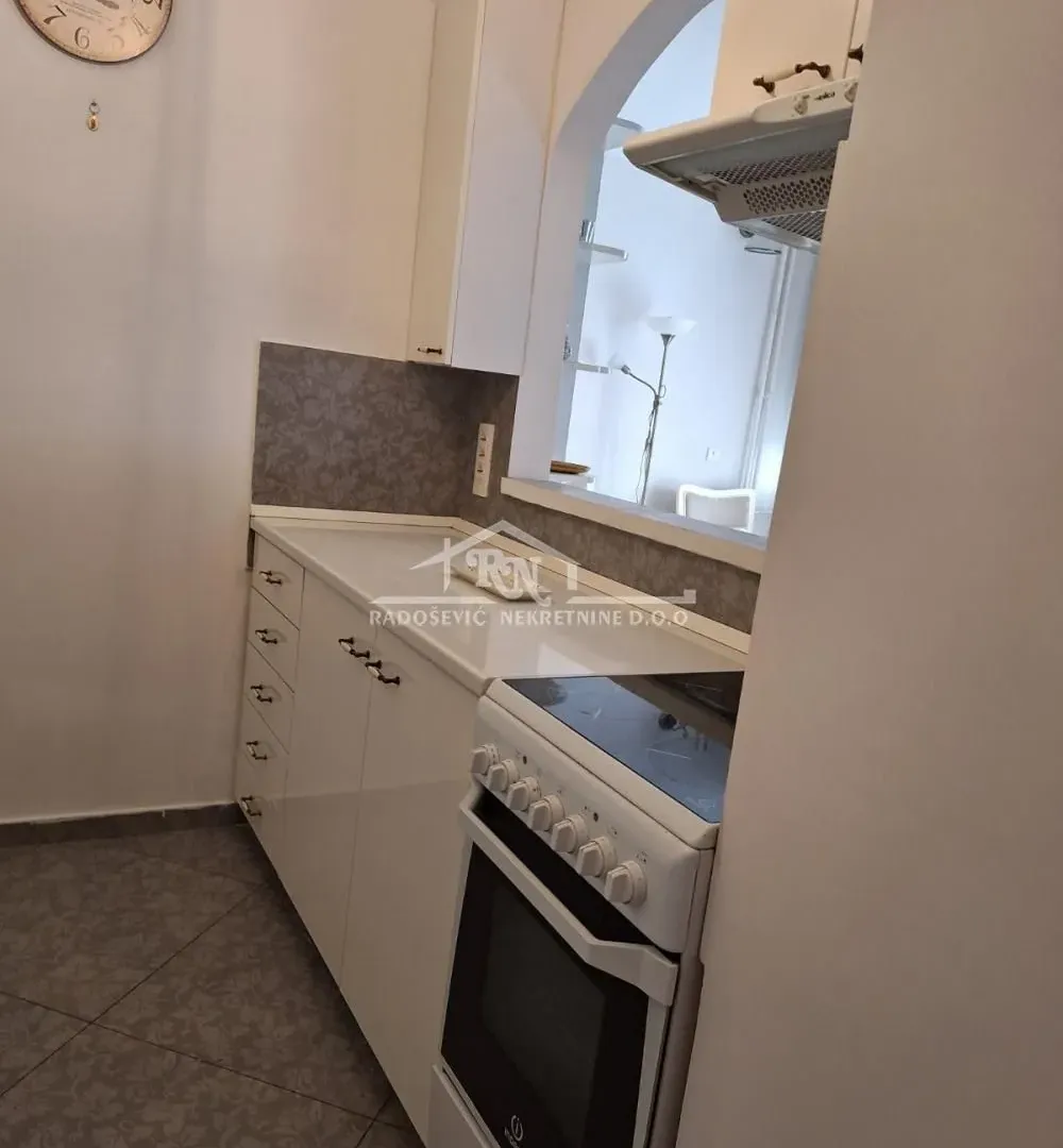 Rent, one bedroom apartment, 41m², Čukarica, Beograd