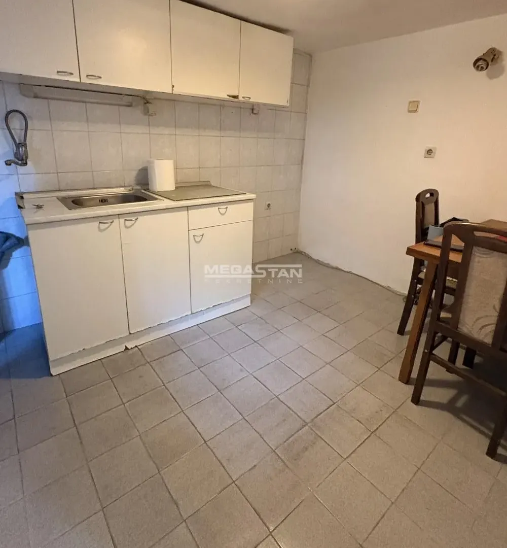 Prodaja, stan, 17m², Slavujev Venac, Zvezdara Sve Podlokacije
