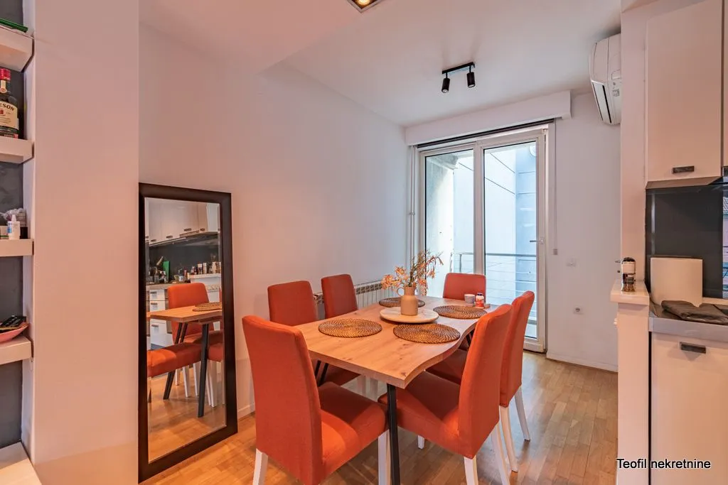 Sale, four bedroom apartment, 107m², Vračar, Šid