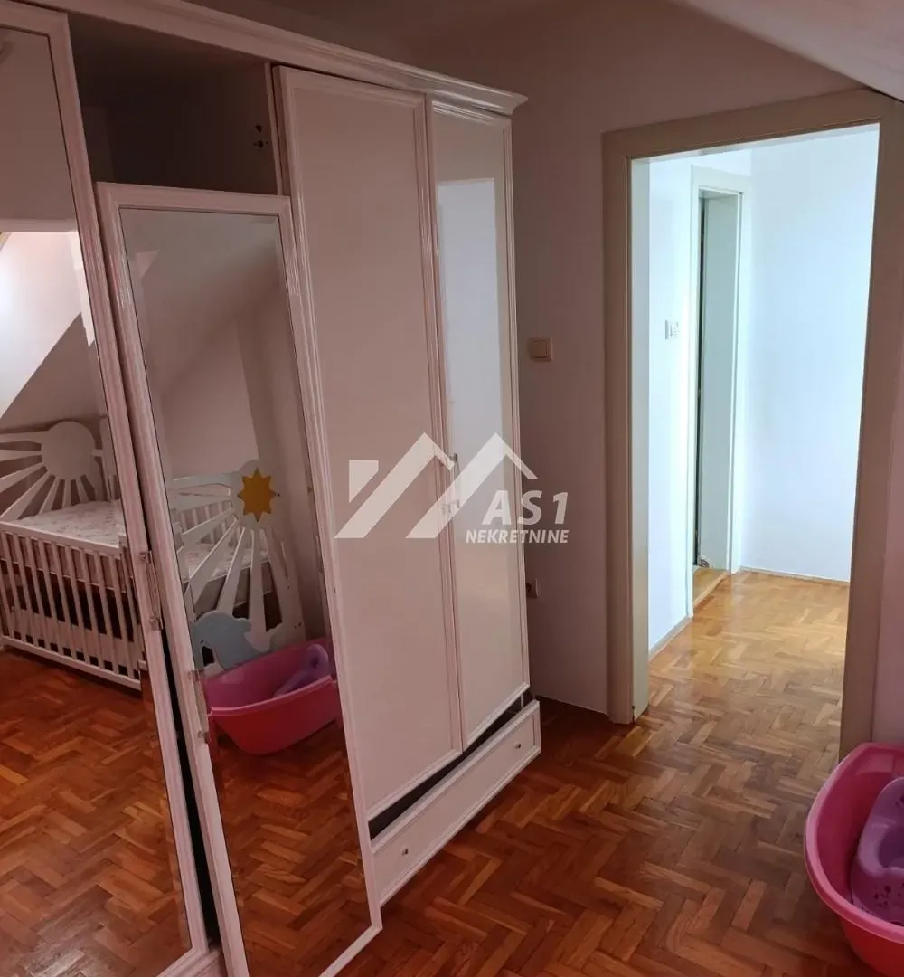 Prodaja, trosoban stan, 76m², Detelinara, Novi Sad Sve Podlokacije