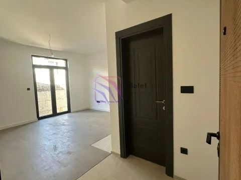 Izdavanje, jednosoban stan, 24m², Zagorič, Podgorica - image 5