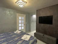 Izdavanje, jednosoban stan, 60m², Centar, Tivat - image 13