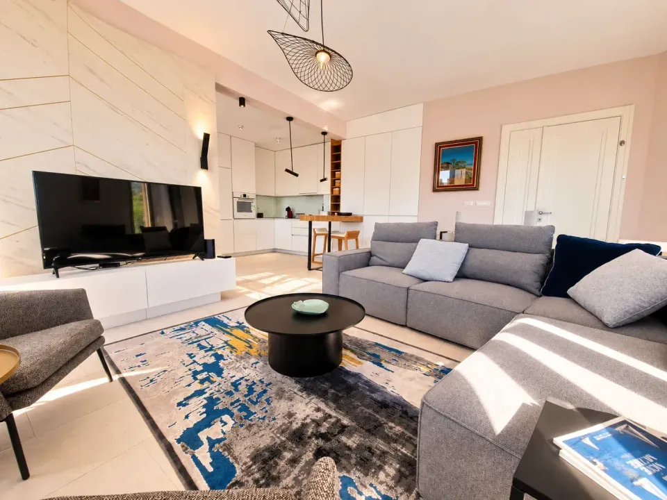 Rent, two bedroom apartment, 100m², Tivat, Crna Gora