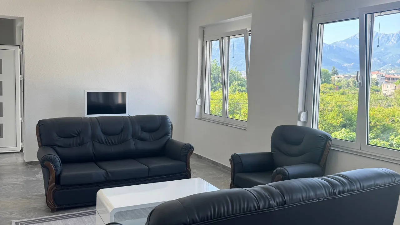 Rent, house, 95m², Polje, Bar