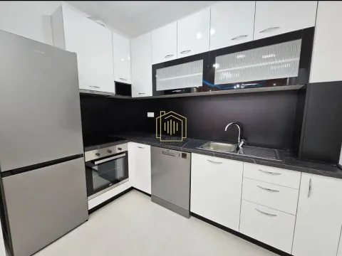 Izdavanje, jednosoban stan, 49m², City Kvart, Podgorica - image 13