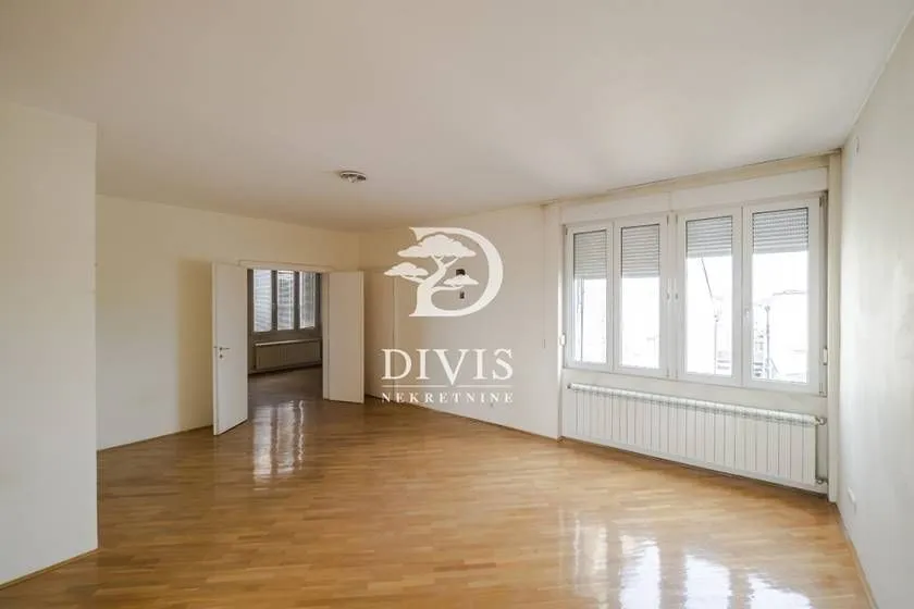 Rent, four bedroom apartment, 160m², Stari Grad, Beograd