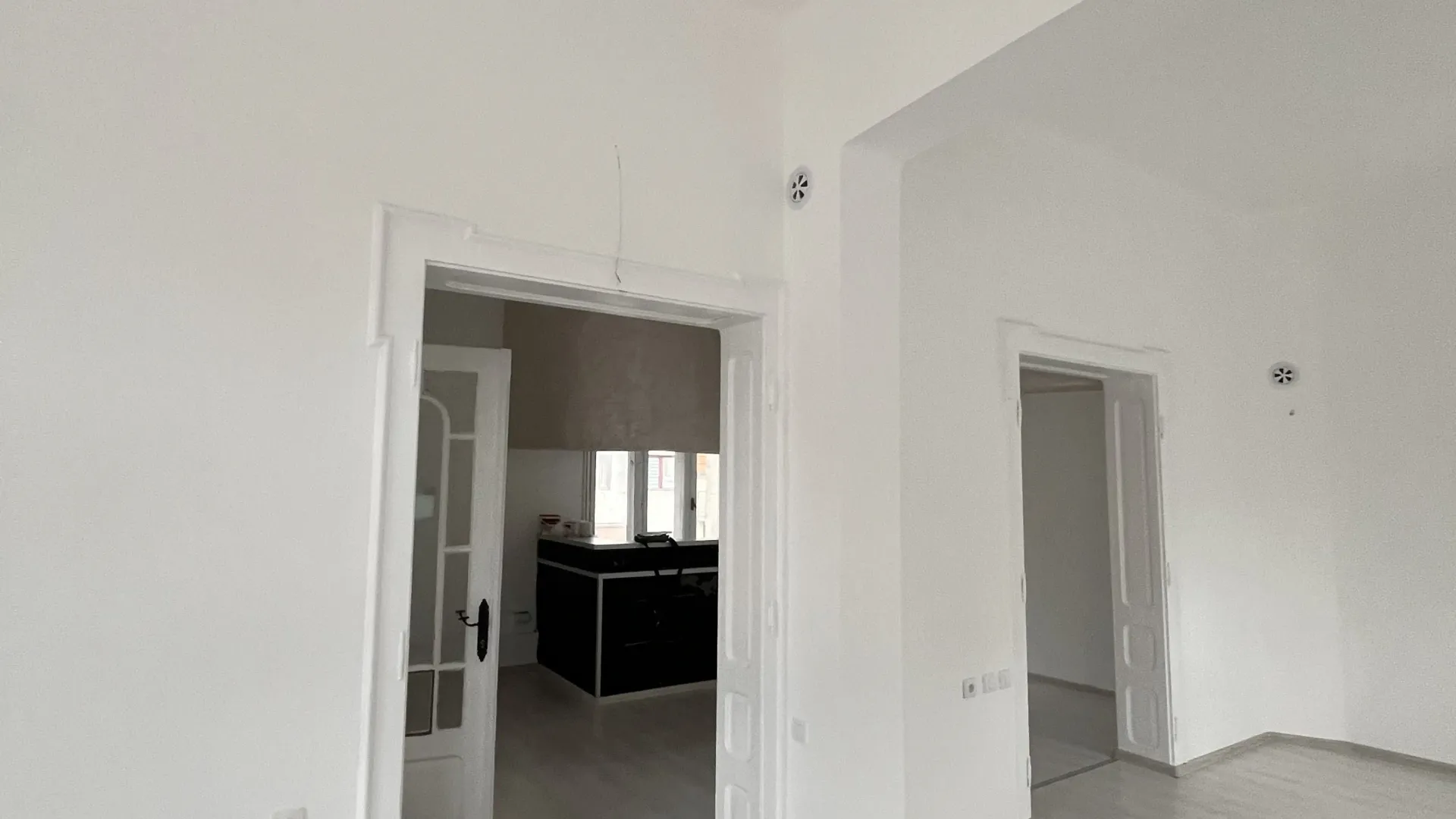 Izdavanje, poslovni prostor, 100m², Centar, Leskovac