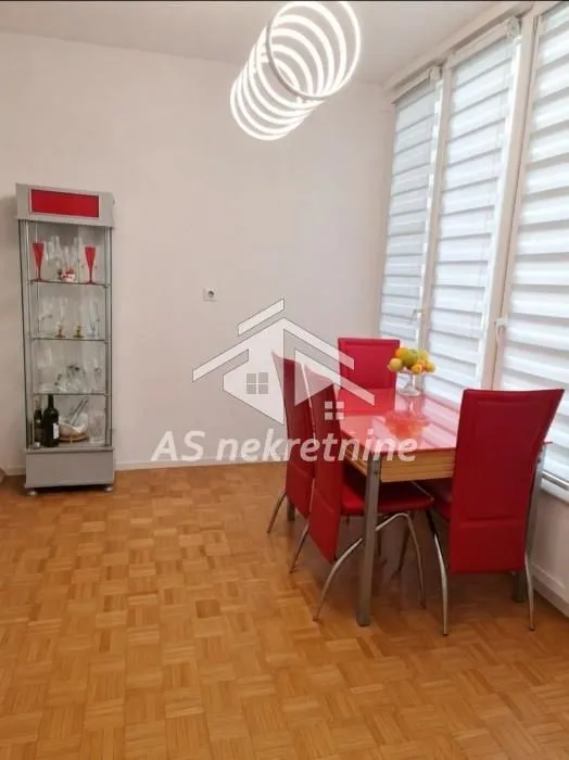 Izdavanje, četvorosoban stan, 90m², Novi Beograd Blok 28, Novi Beograd Sve Podlokacije