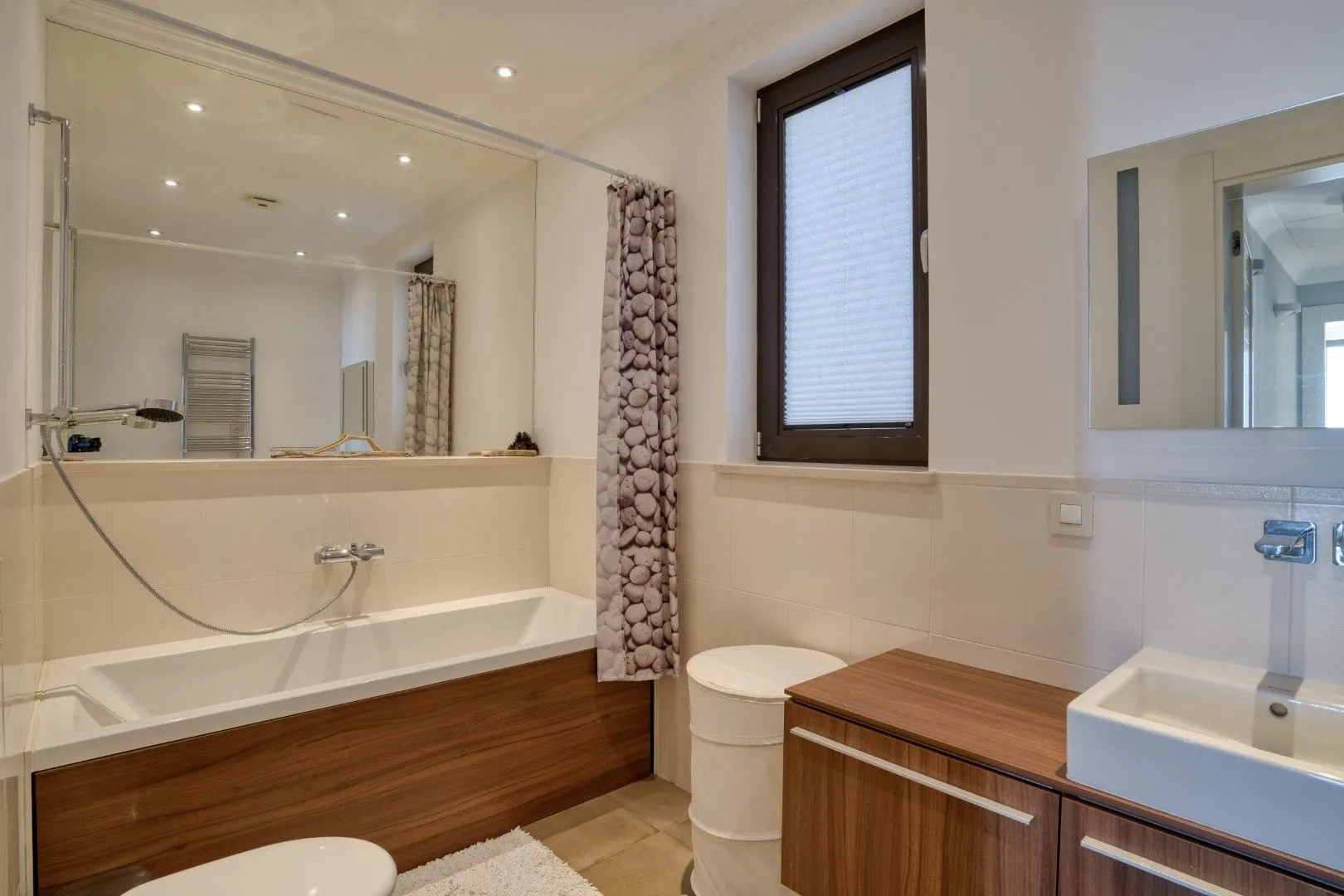 Sale, two bedroom apartment, 131m², Rijeka Reževići, Budva