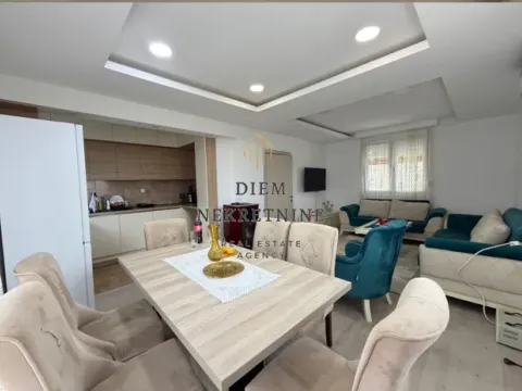 Izdavanje, kuća, 170m², Donji Kokoti, Podgorica - image 9