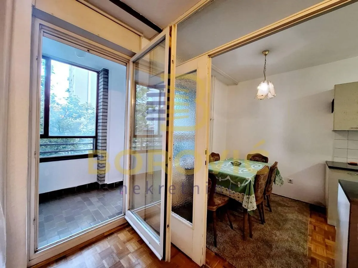 Rent, three bedroom apartment, 73m², Crveni Krst, Beograd